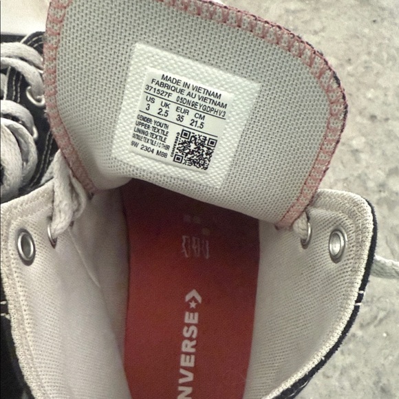 Converse Black and White High-Top Sneakers - Picture 4 of 5